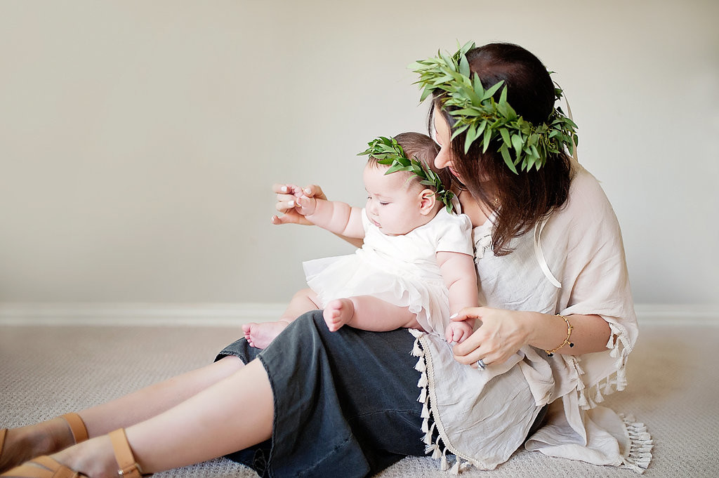 Tova Hannah's 6 Month Photoshoot | Get picture ideas for your little one's half birthday!