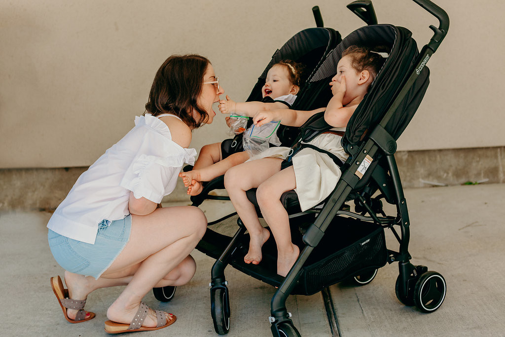 Maxi-Cosi Dana for 2 Stroller Review // The perfect double stroller for cool moms everywhere. 