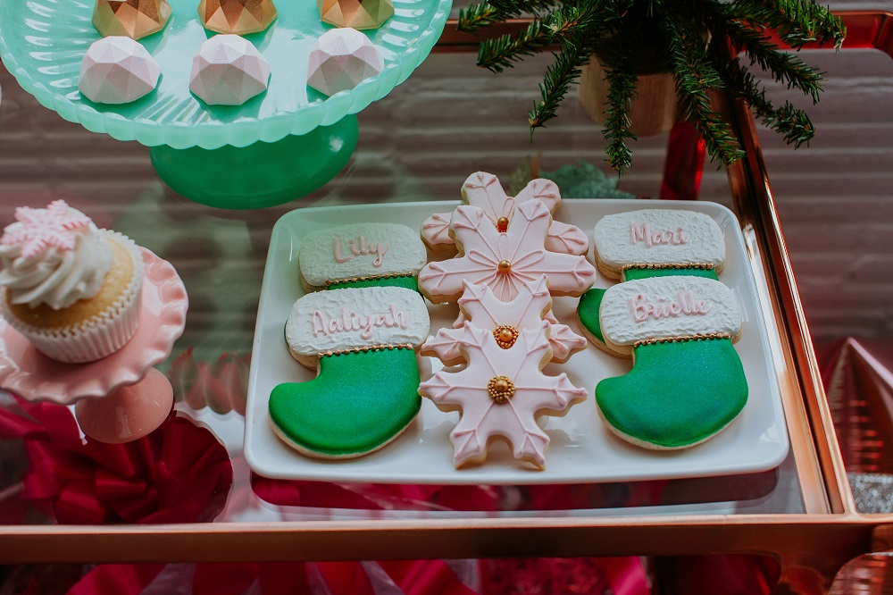 The cutest Christmas cookies -- see more at cuteheads.com